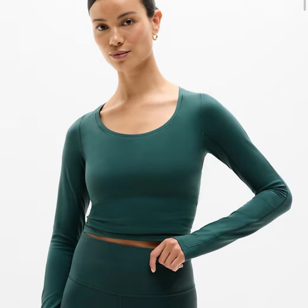 NWT Athleta Transcend Top